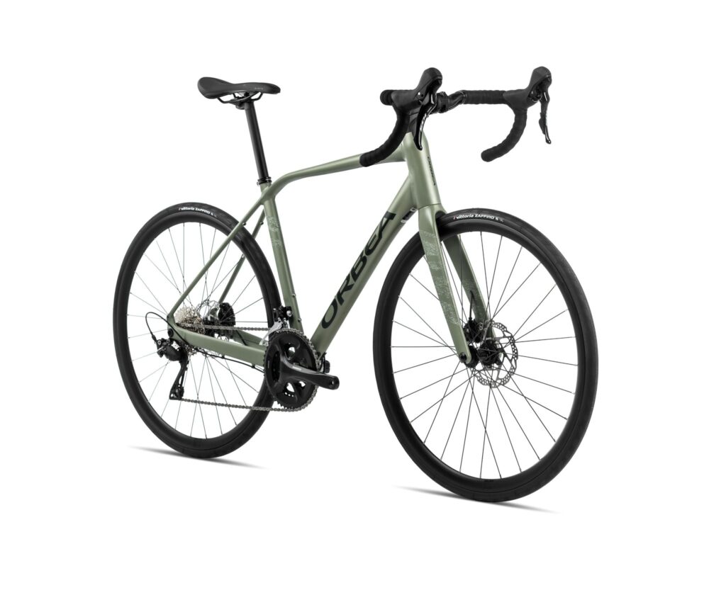 caa5b83a3af3ce28d2f188a784b898a3dd13b5d4_R103TTCC_A9_FRONT_AVANT_H30 Orbea AVANT H40 Metallic Green Artichoke (2024)